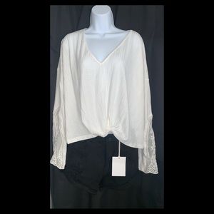 Blue rain white blouse with lace sleeves